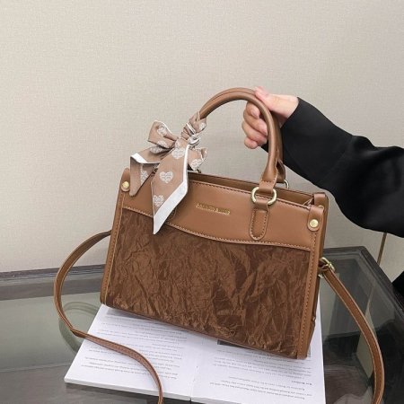 شنطة عملي حجم وسط 💕